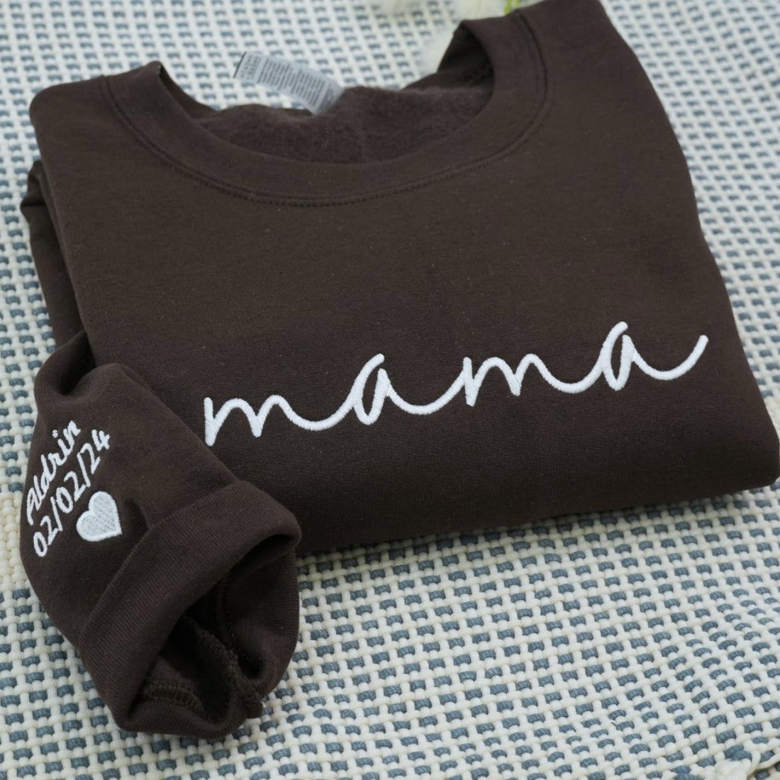 Script Custom Embroidered Hoodie - Personalized Mama Sweatshirt - Minimalist Mother Gift